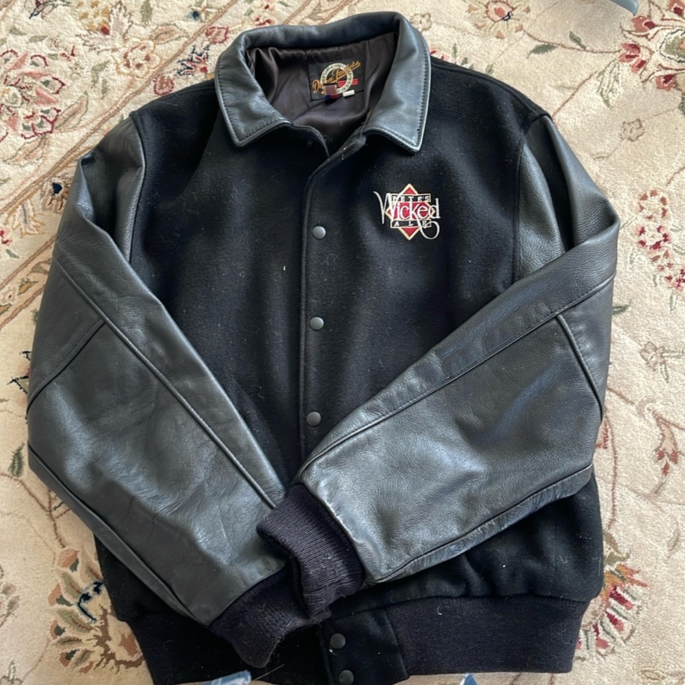 Dehen vintage leather and wool bomber jacket Pete’s Wicked Ale